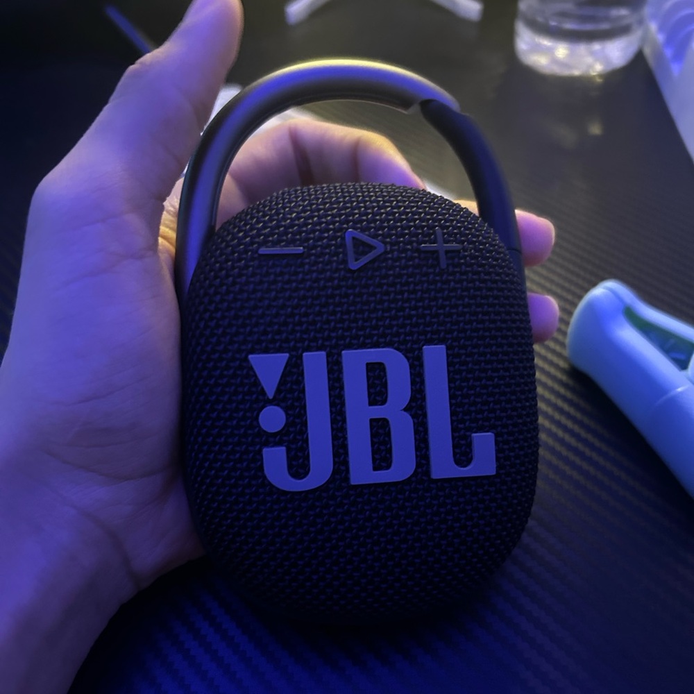 JBL CLIP 4 BLACK AND GREY